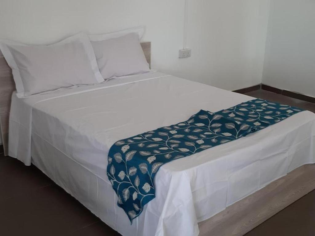Single Room In Palais Otentik Restaurant N Hotel Pointe aux Canonniers Zewnętrze zdjęcie